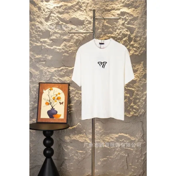Design Logo Graphic T-Shirt White - 1