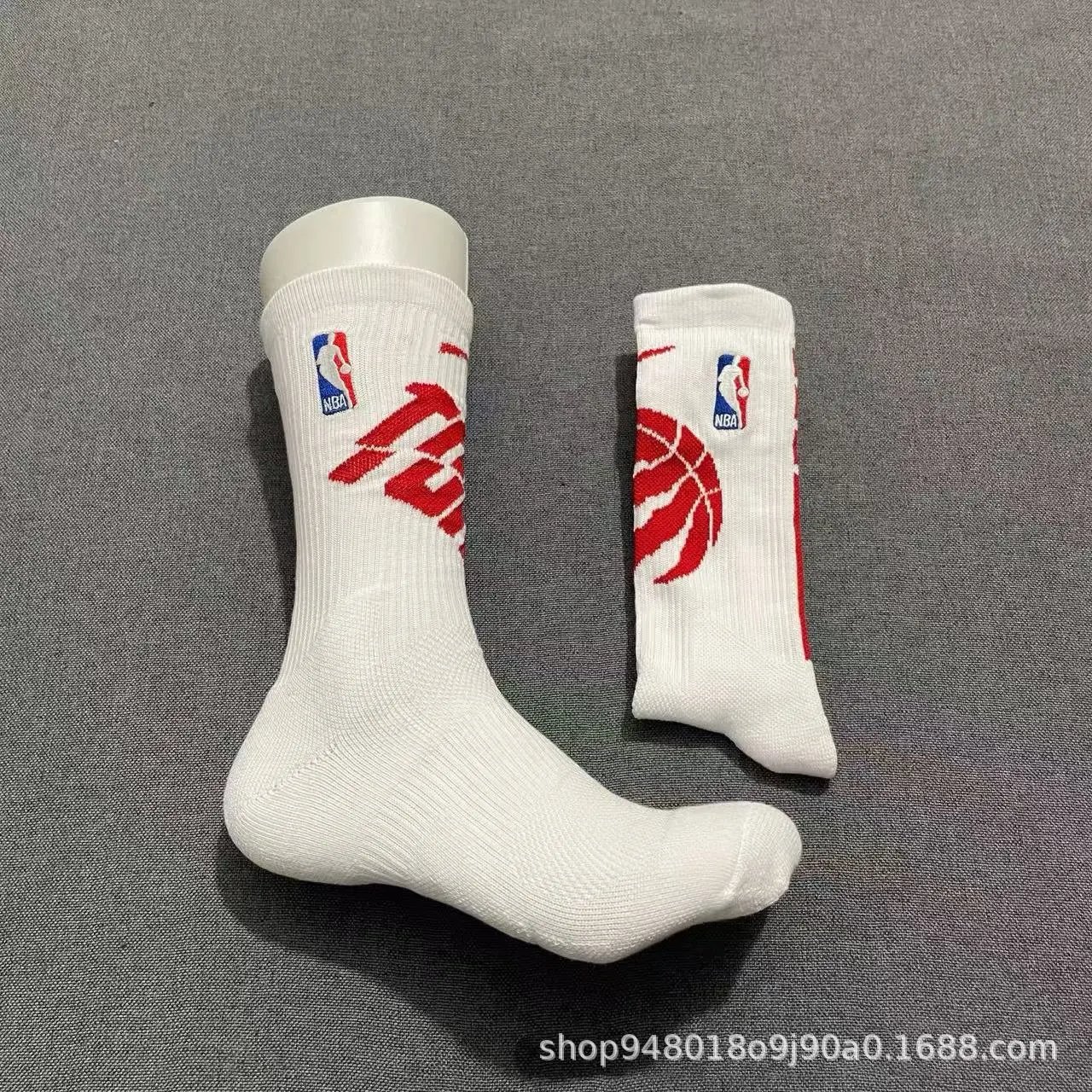 NBA Logo Crew Socks White - 10