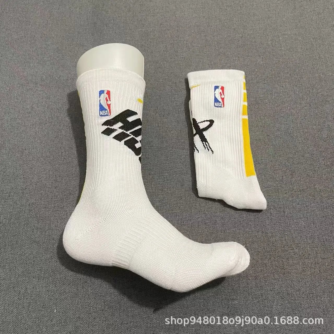 NBA Logo Crew Socks White - 9