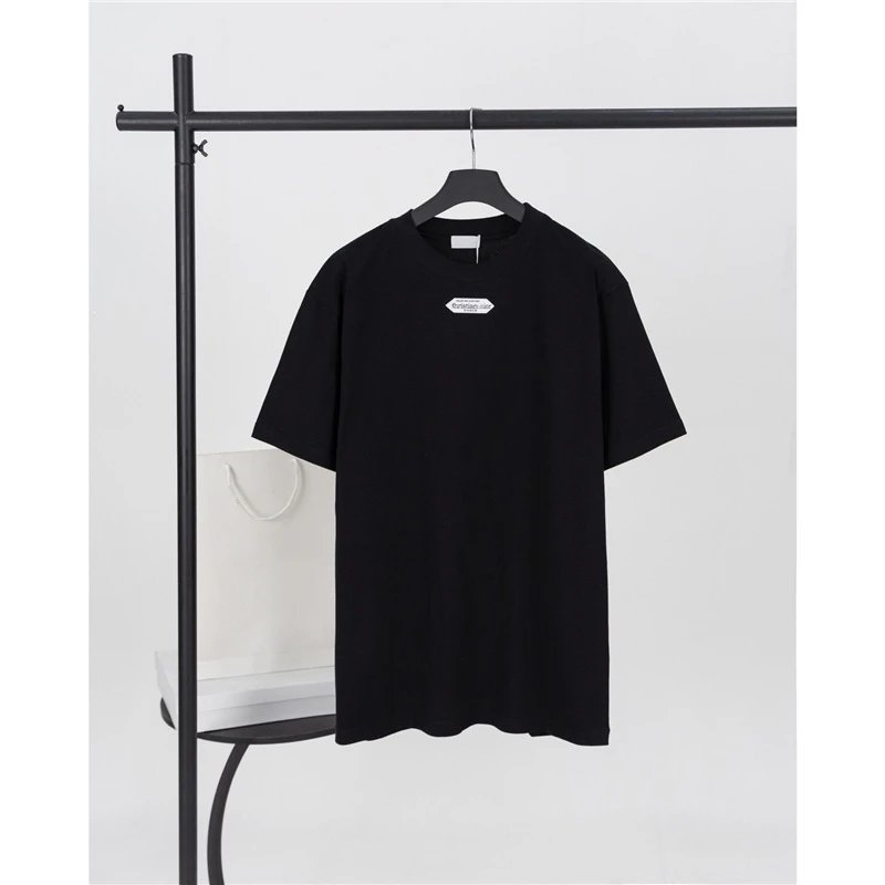 Design Minimalist Logo Tee Black T-Shirt - 1