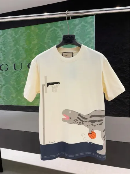 Gucci x Sanrio Hello Kitty Banana Print Cream T-Shirt - 20