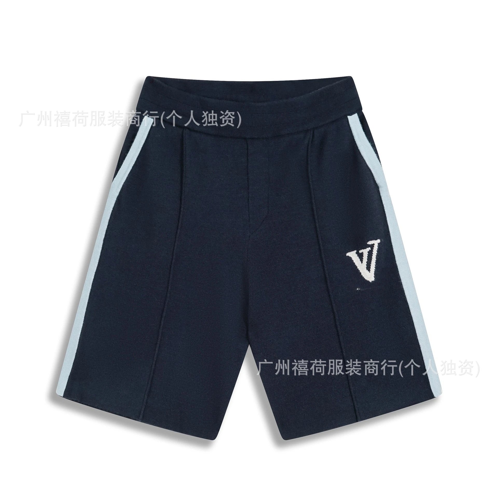320323（徽标提花线条针织短裤）