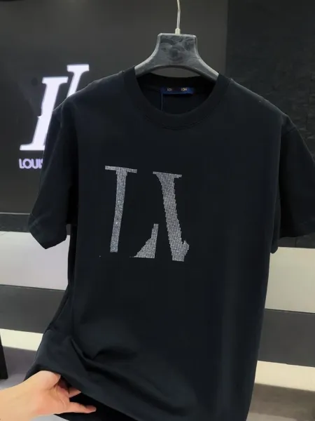 Louis Vuitton LV Logo Embellished Black T-Shirt - 17