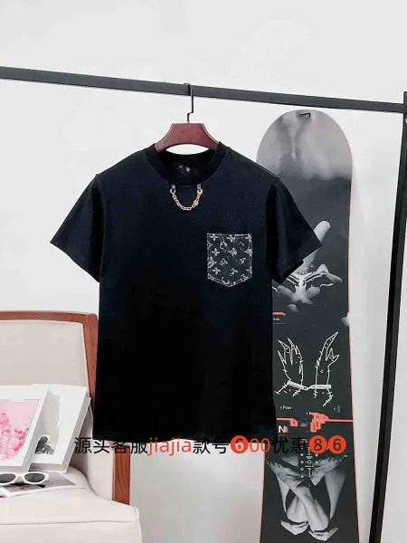 Design Pocket Print T-Shirt Black Tops.t Shirts - 1