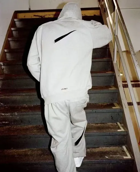 Nike Hoodie and Sweatpants Set Black Activewear Tracksuit - 9