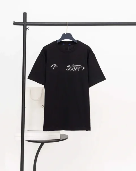 Design Crystal Embroidered Script T-Shirt Black - 1