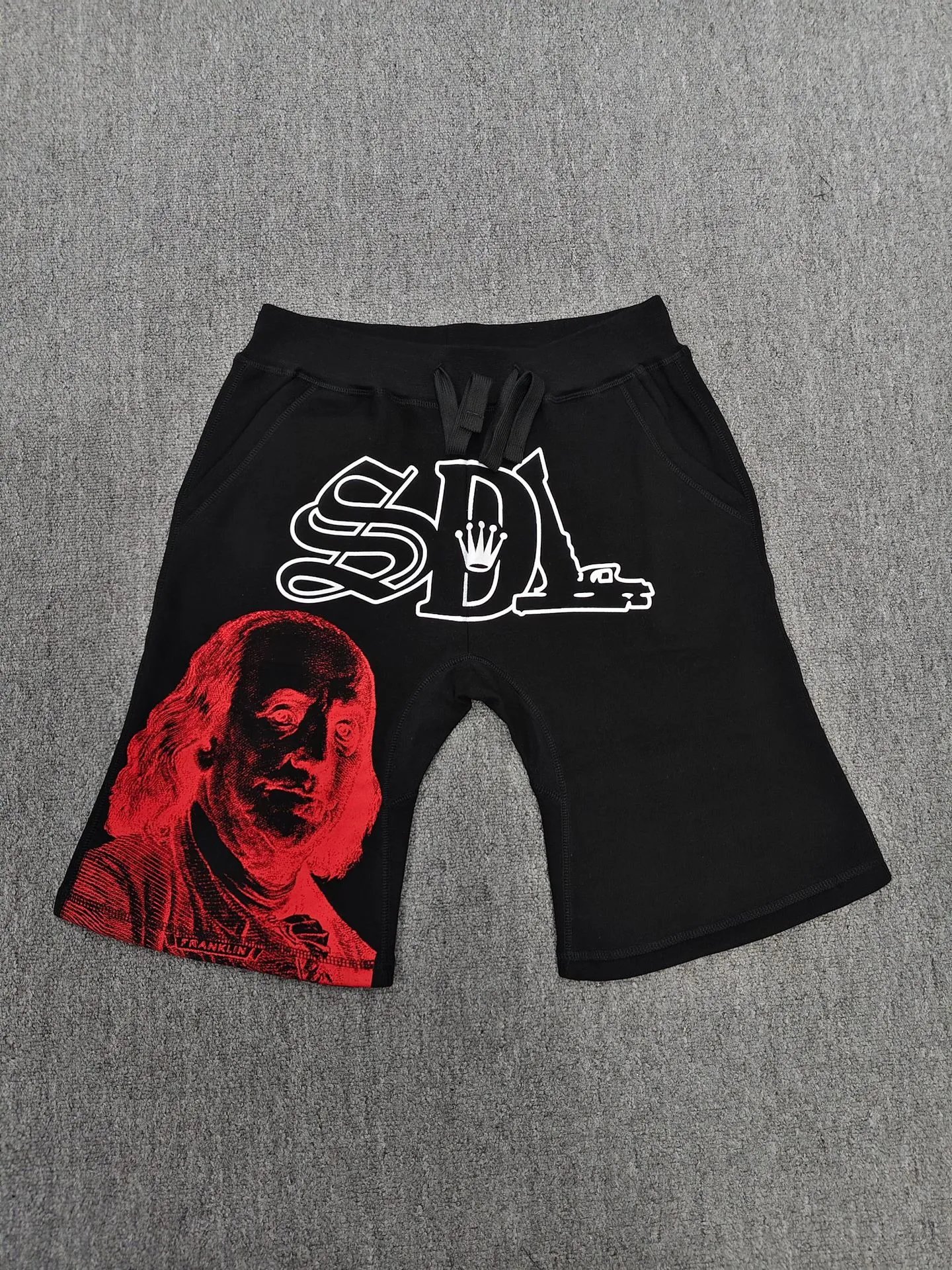 Design Graphic Print Sweat Shorts Black Red - 8