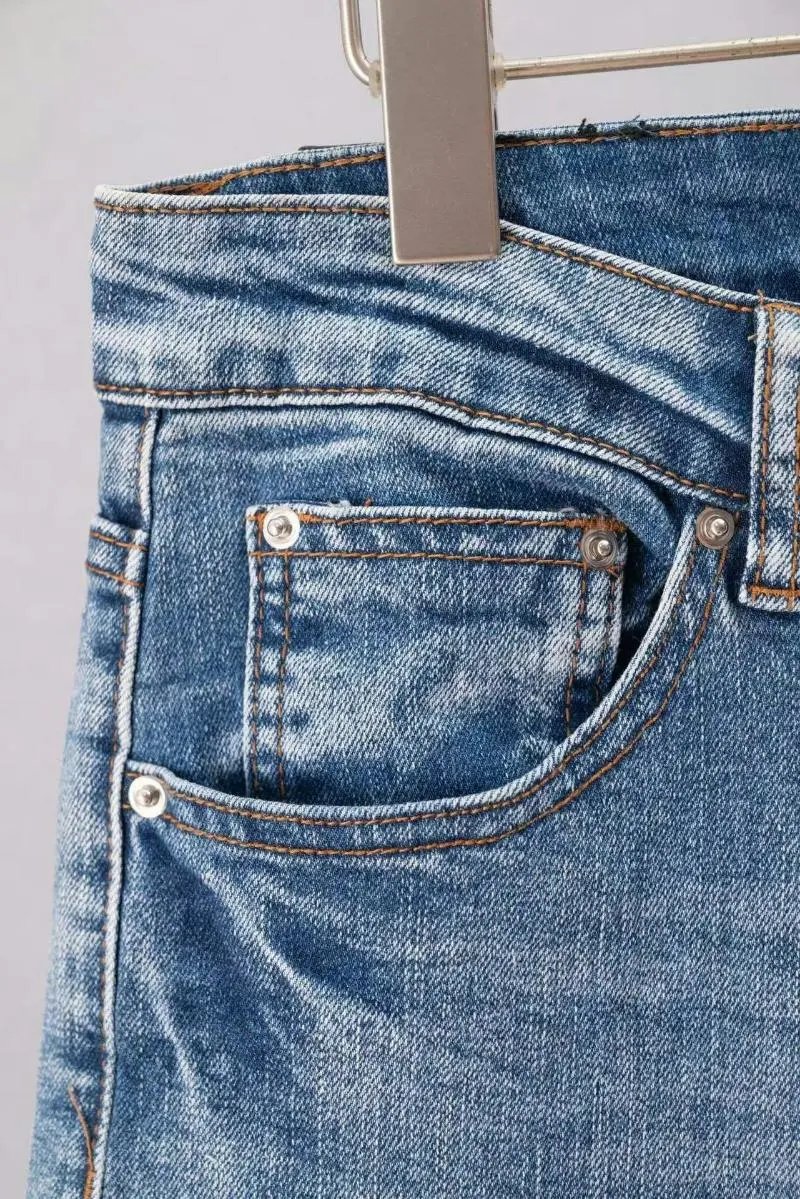Amiri Distressed Logo Jeans Light Wash Blue - 6