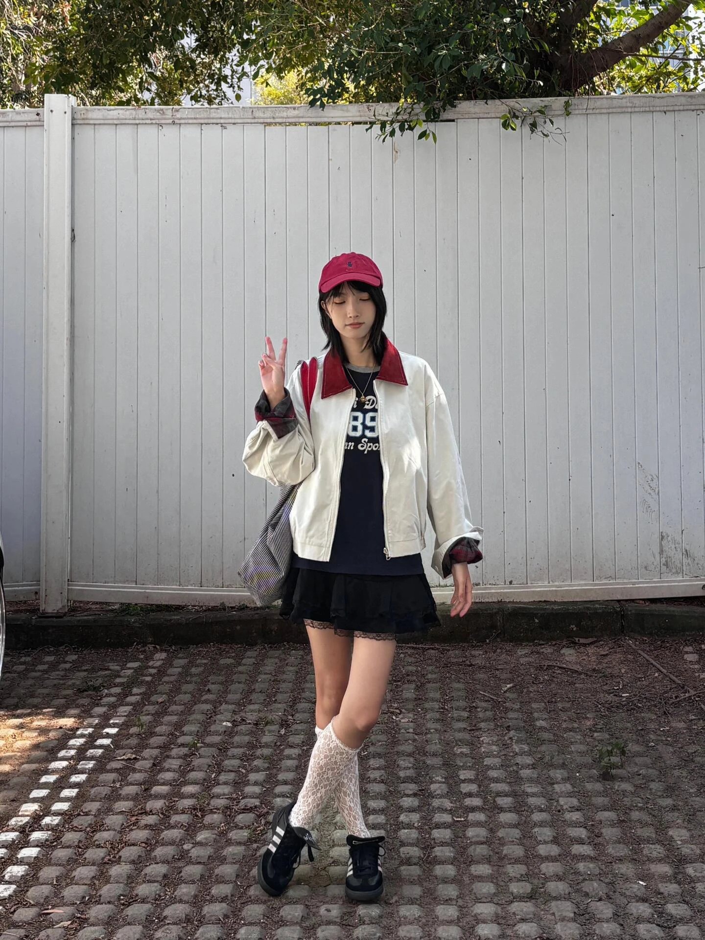 Design Oversized Collar-Contrast Jacket Beige with Red Plaid Trim Outerwear - 9