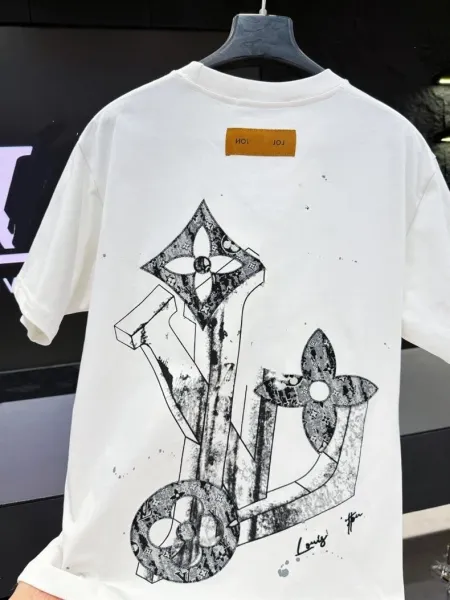 Louis Vuitton LV Logo Embellished Black T-Shirt - 23