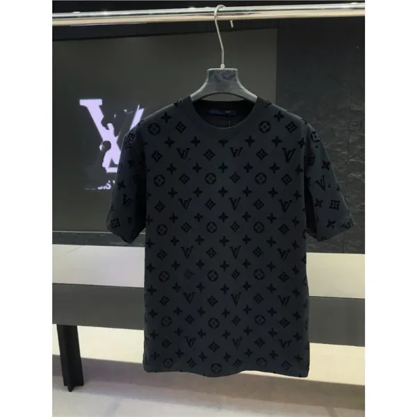 Louis Vuitton Monogram Print Black T-Shirt - 1