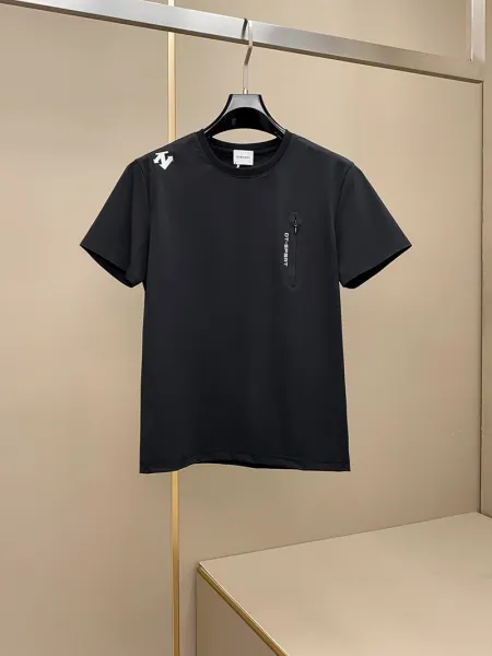 Design Dr. Sport Zip Pocket Performance T-Shirt Black Tops.t Shirts - 14