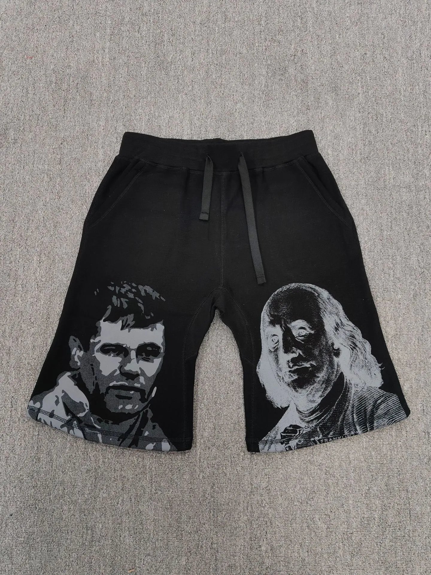 Design Graphic Print Sweat Shorts Black Red - 6