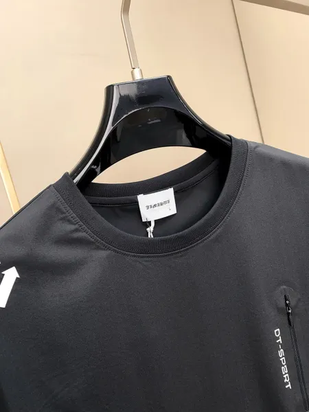 Design Dr. Sport Zip Pocket Performance T-Shirt Black Tops.t Shirts - 23