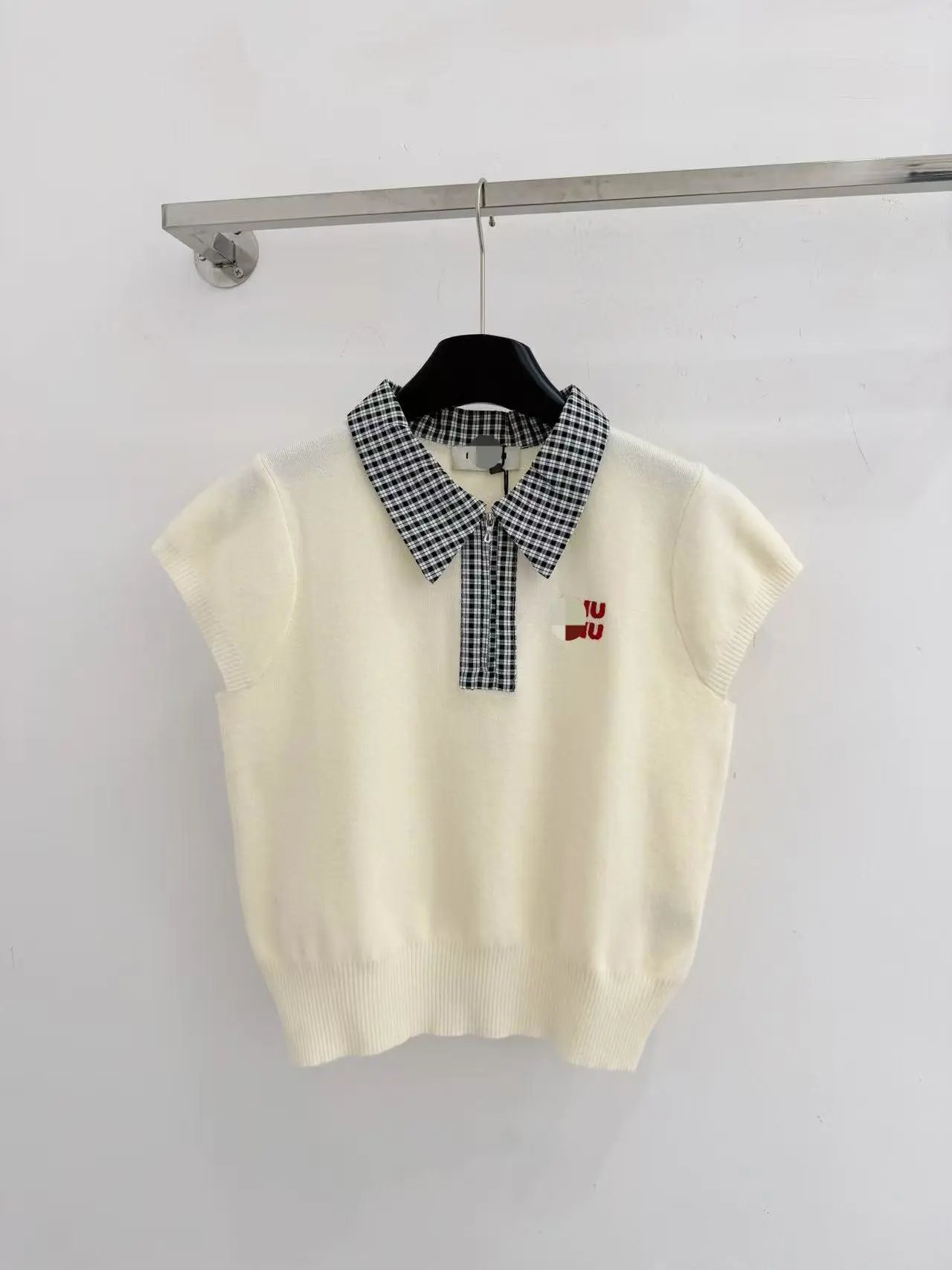 Design Collared Knit Vest Gray with Blue-White Stripe Collar Vest Top - 5