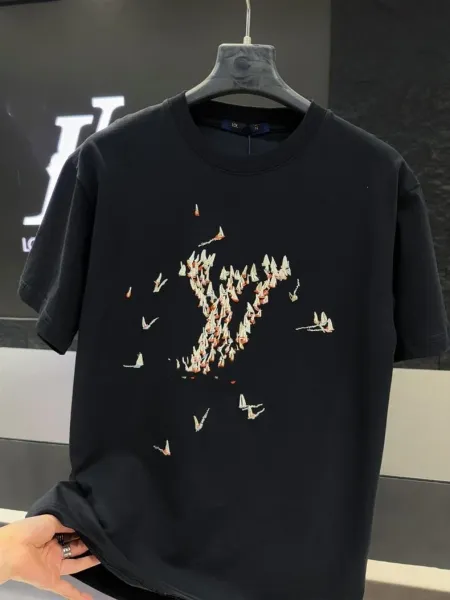 Louis Vuitton LV Logo Embellished Black T-Shirt - 19