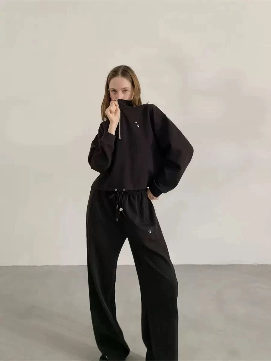 Design Half-Zip Pullover Top and Wide-Leg Sweatpants Set Black - 2