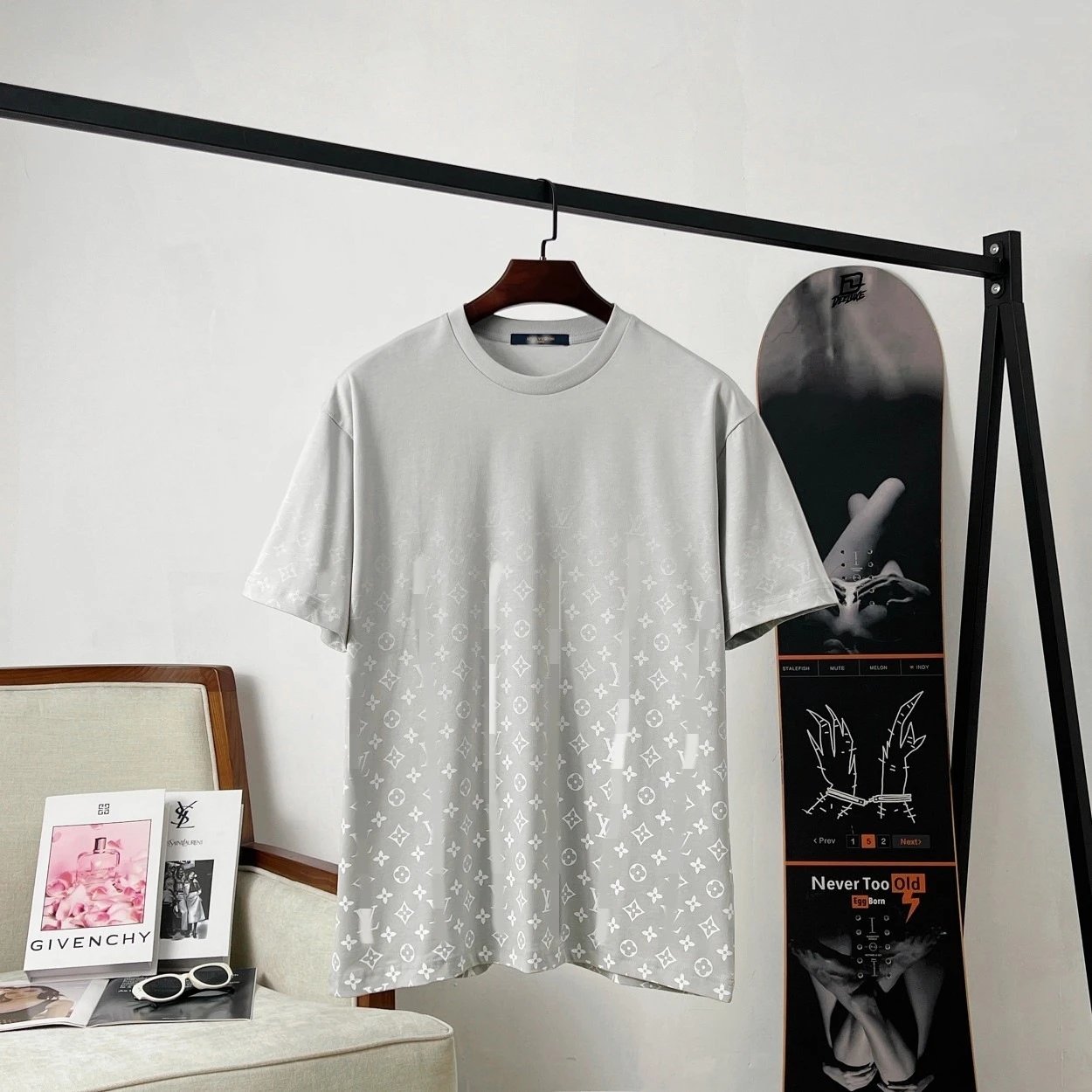 Louis Vuitton Monogram Gradient T-Shirt Light Blue - 19