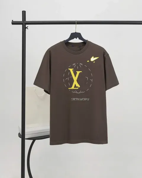 Louis Vuitton X Collection Graphic T-Shirt Brown Tops.t Shirts - 1