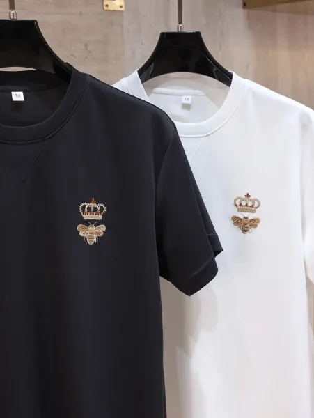 Design Crown Bee Embroidered Black T-Shirt - 20