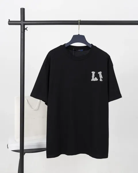 Design 'Tourist vs. Artist' Oversized Graphic T-Shirt White - 26