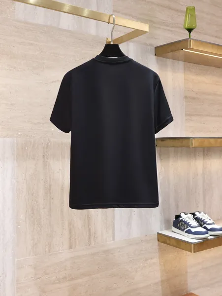 Design Crown Bee Embroidered Black T-Shirt - 15