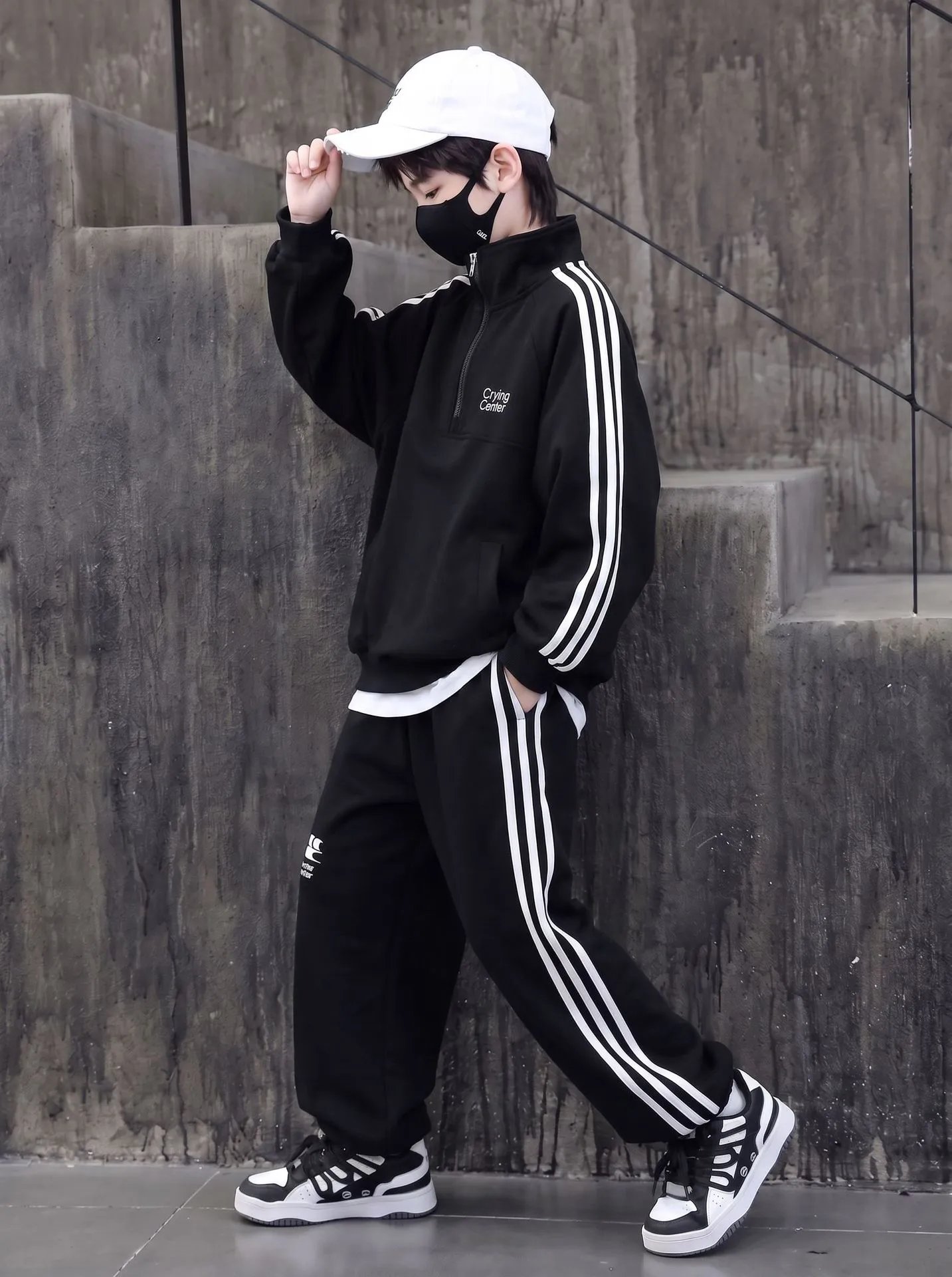 Nike Half-Zip Track Suit Black / White Tracksuit - 16