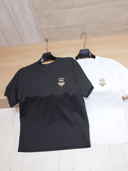 Design Crown Bee Embroidered Black T-Shirt - 12