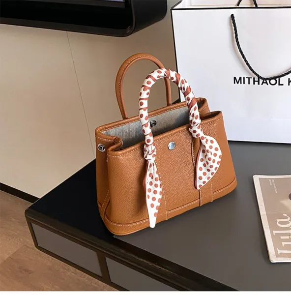Design Mini Horse Charm Tote Handbag in Pink - 28