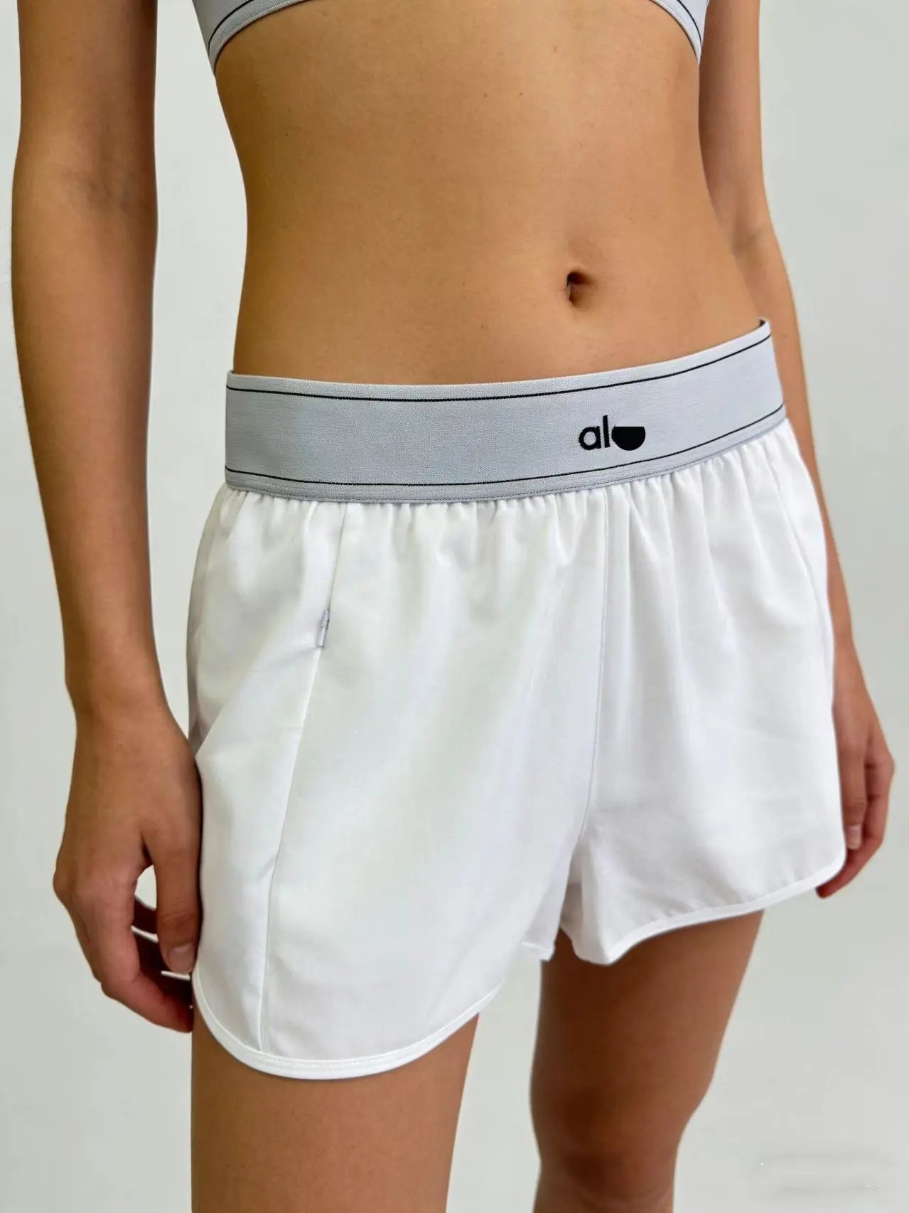 Alo Yoga Run Short Gray Shorts - 3