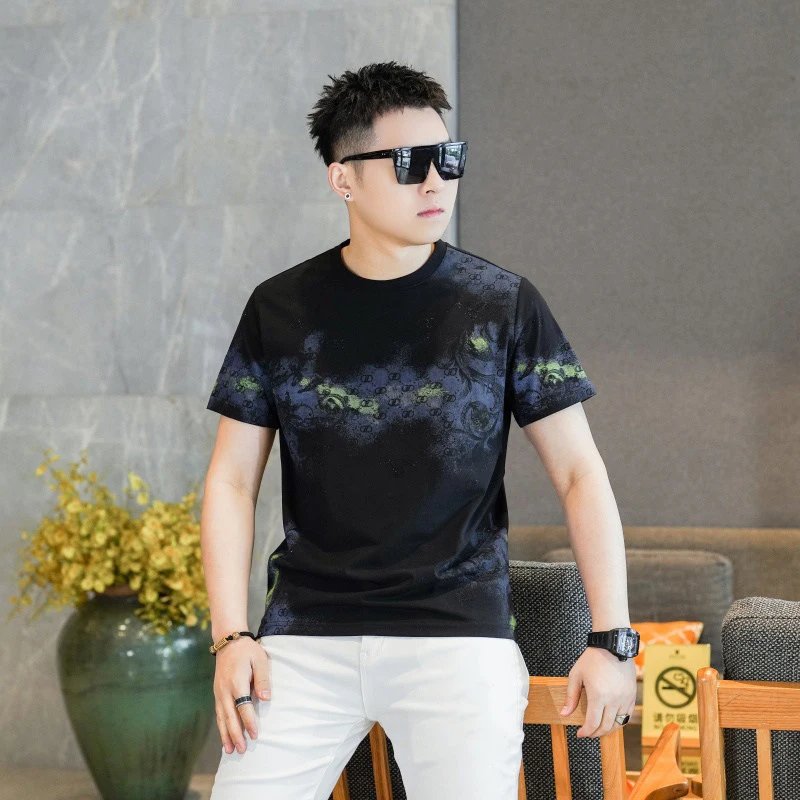 Design Graphic Print Black T-Shirt with Floral Pattern and White Embroidered Pants - 4