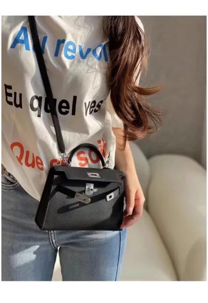 Hermès Kelly 25cm Epsom Black Gold Hardware Handbag - 6