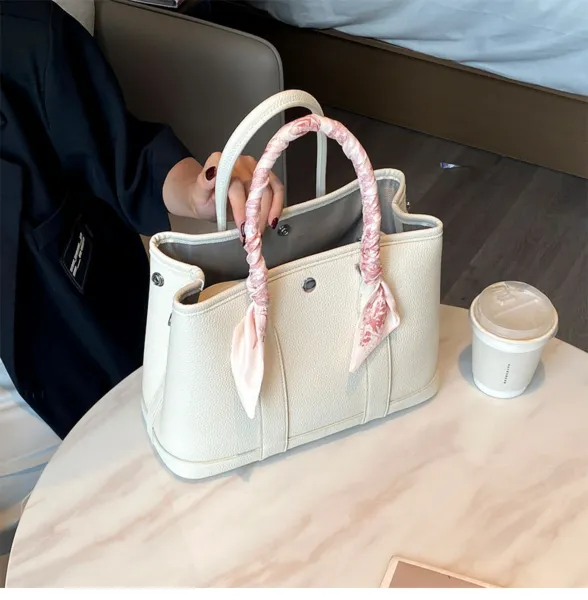 Design Mini Horse Charm Tote Handbag in Pink - 21