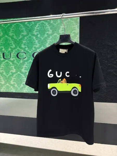 Gucci x Sanrio Hello Kitty Banana Print Cream T-Shirt - 13