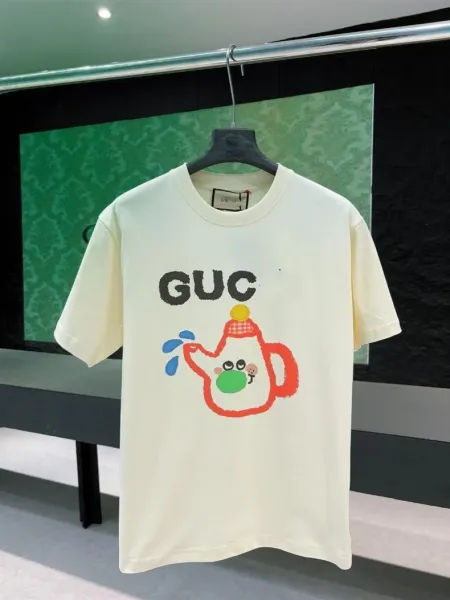 Gucci x Sanrio Hello Kitty Banana Print Cream T-Shirt - 7