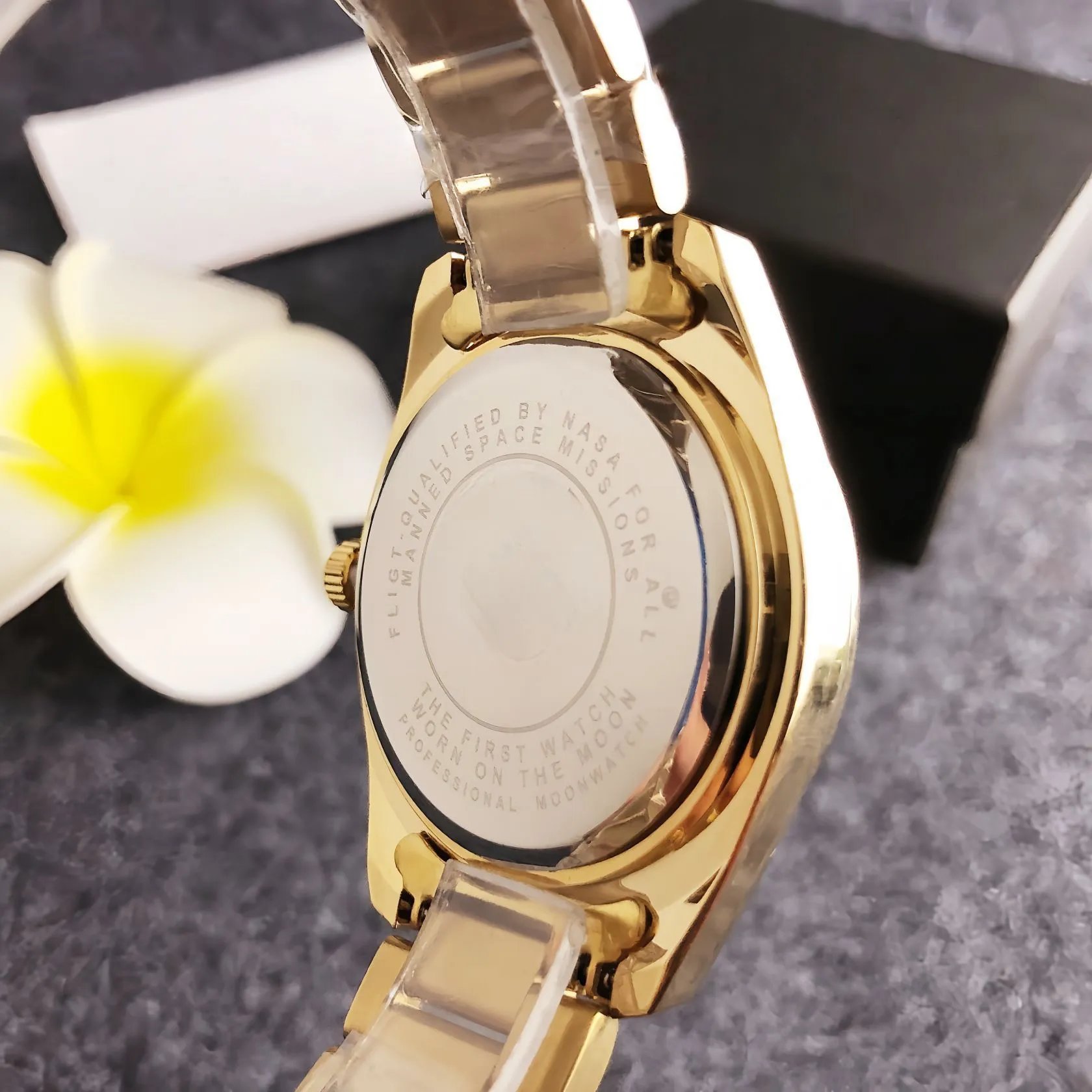 Design Stainless Steel Chronograph Watch Black Dial Silver Bracelet Watches - 13