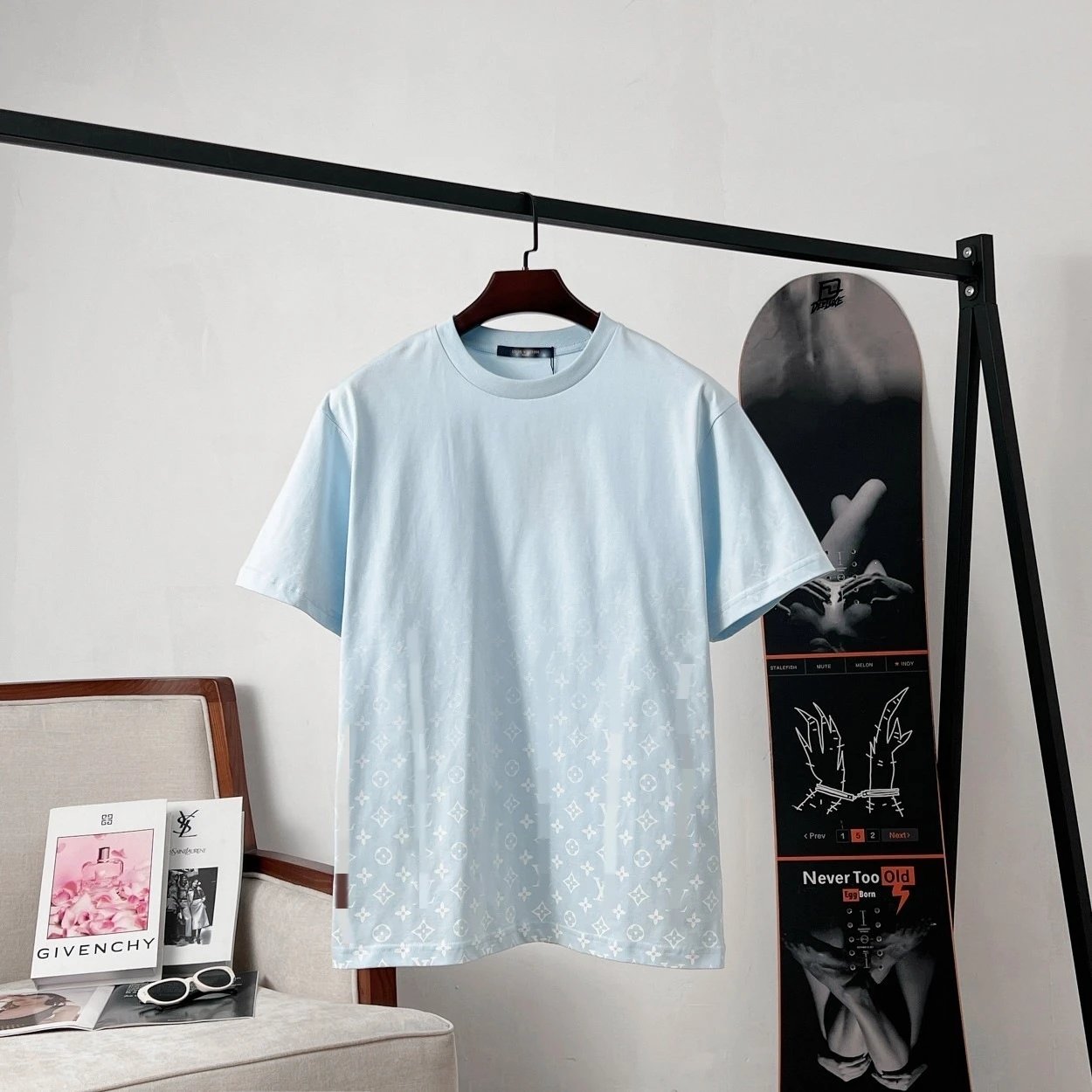 Louis Vuitton Monogram Gradient T-Shirt Light Blue - 15