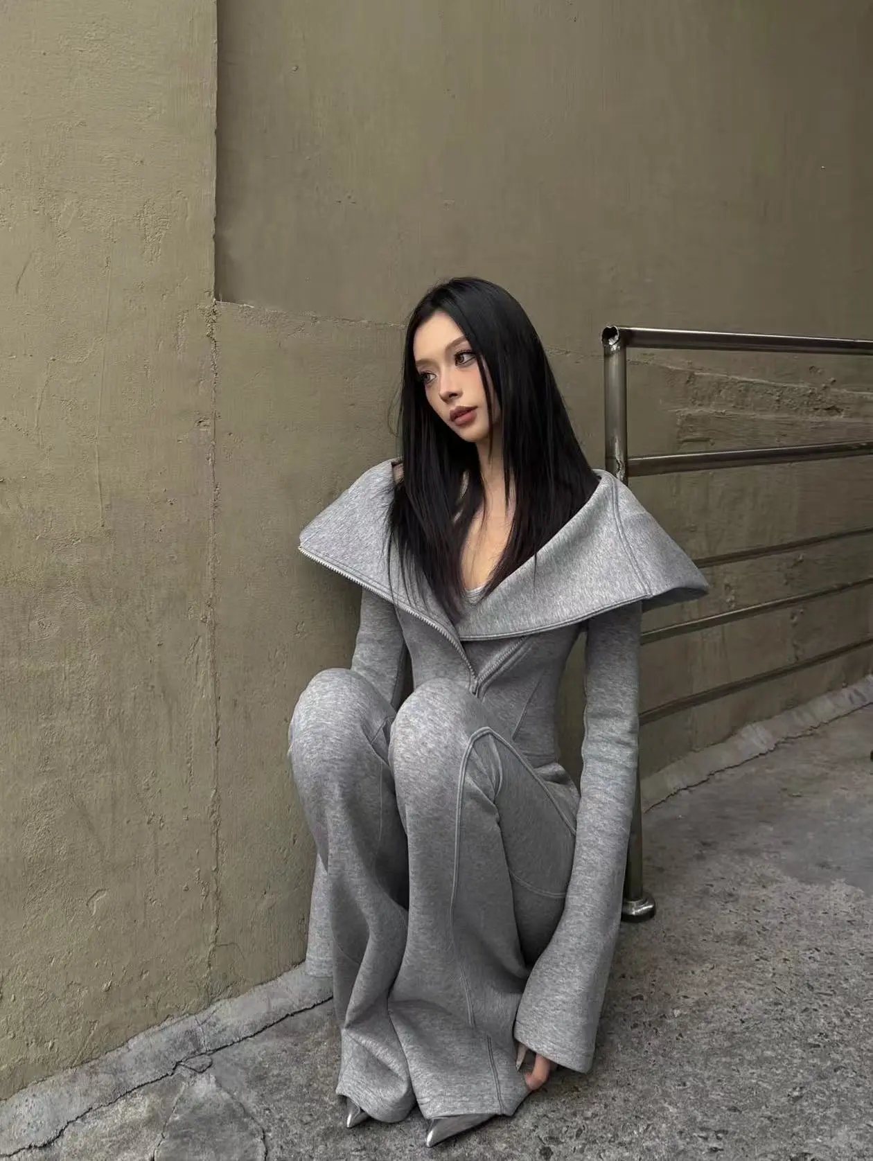 Design Cropped Hooded Tracksuit Gray - 3