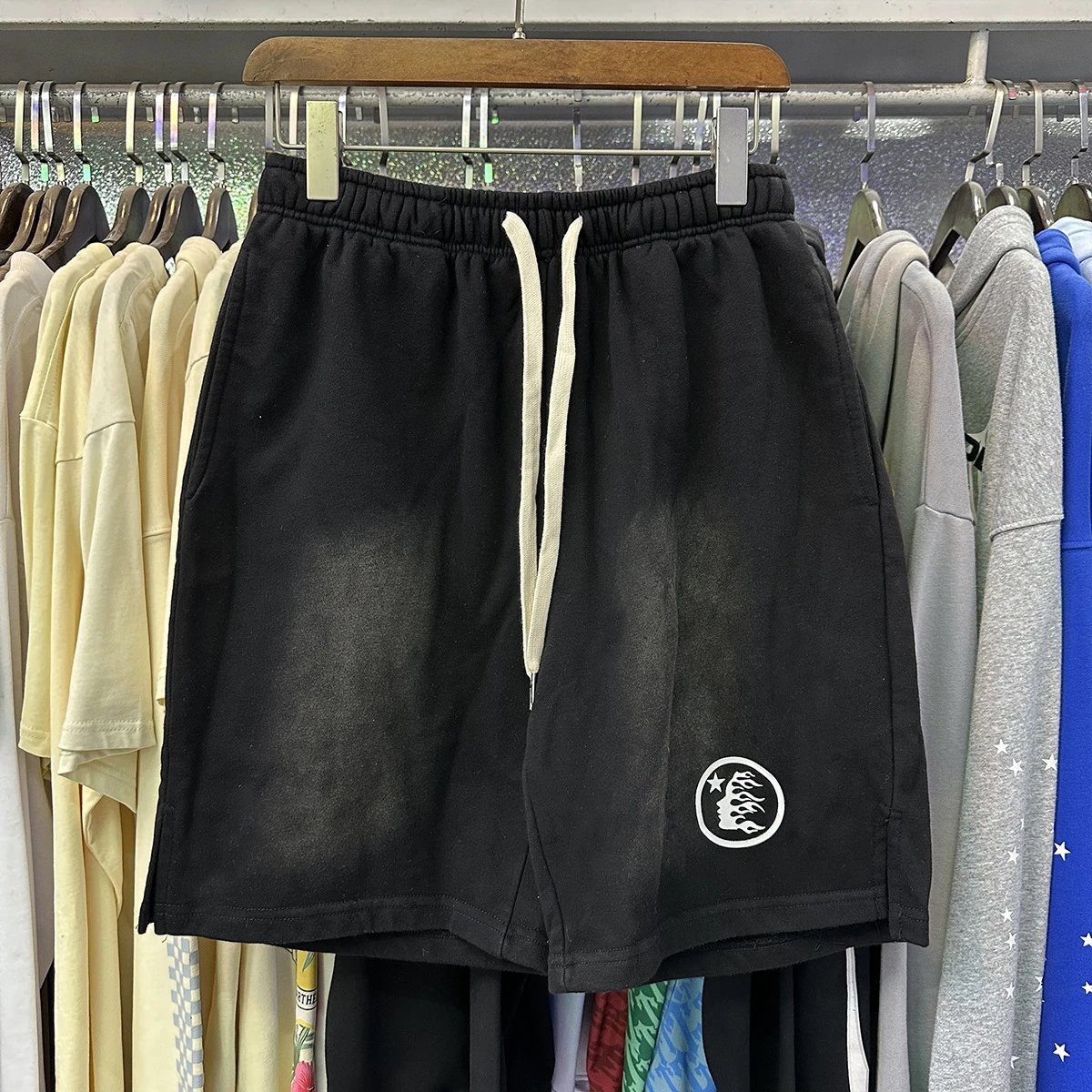 Hellstar Skull Flame Graphic Shorts Black - 23