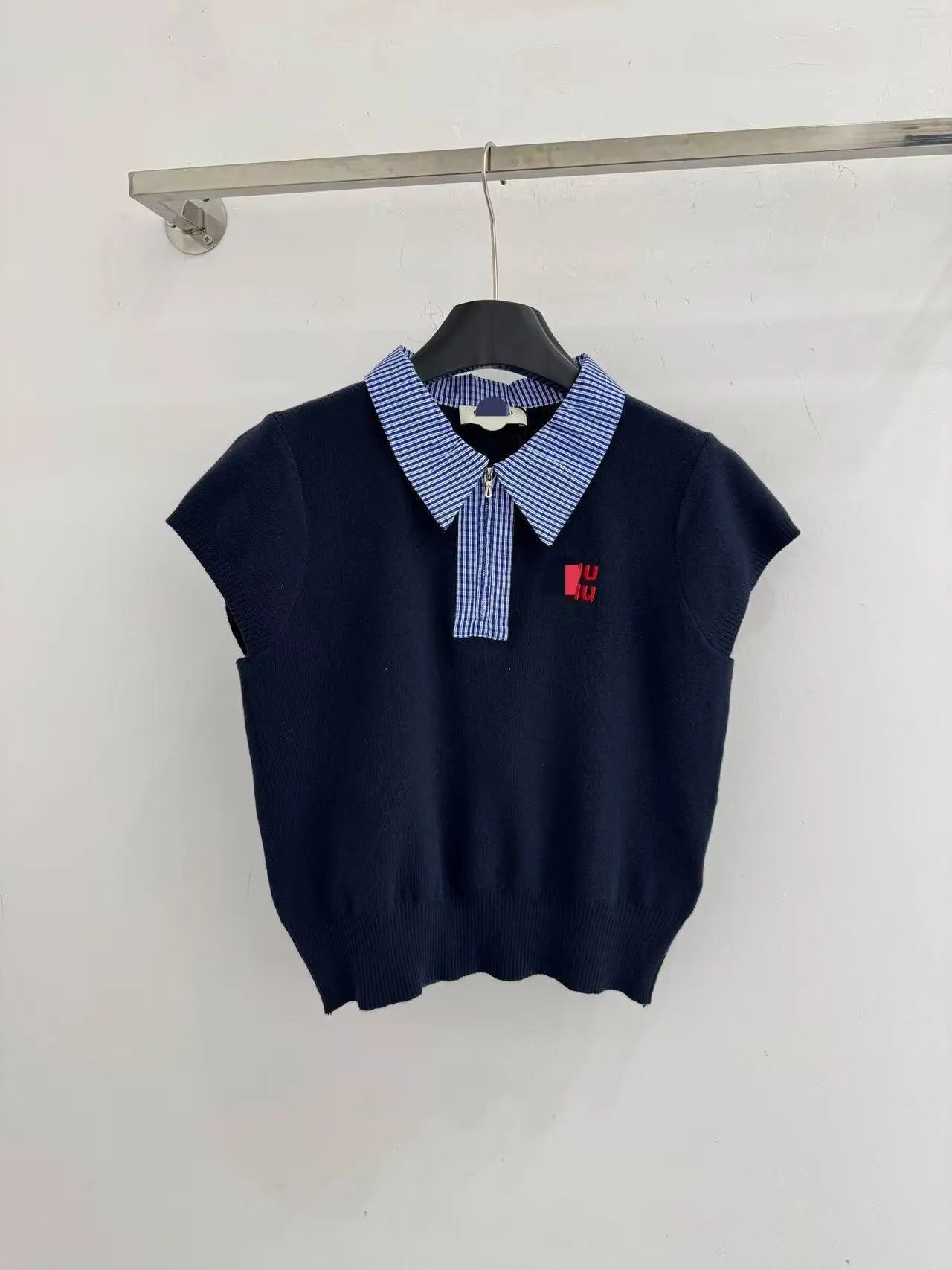 Design Collared Knit Vest Gray with Blue-White Stripe Collar Vest Top - 7