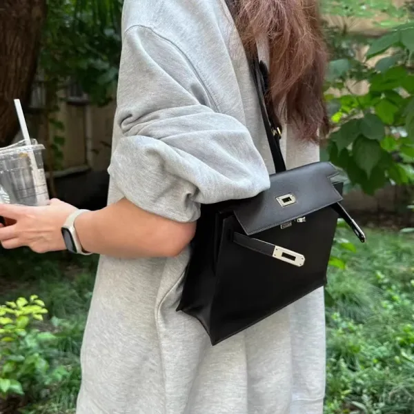 Hermès Mini Kelly II Taupe Togo Leather Shoulder Bag - 11