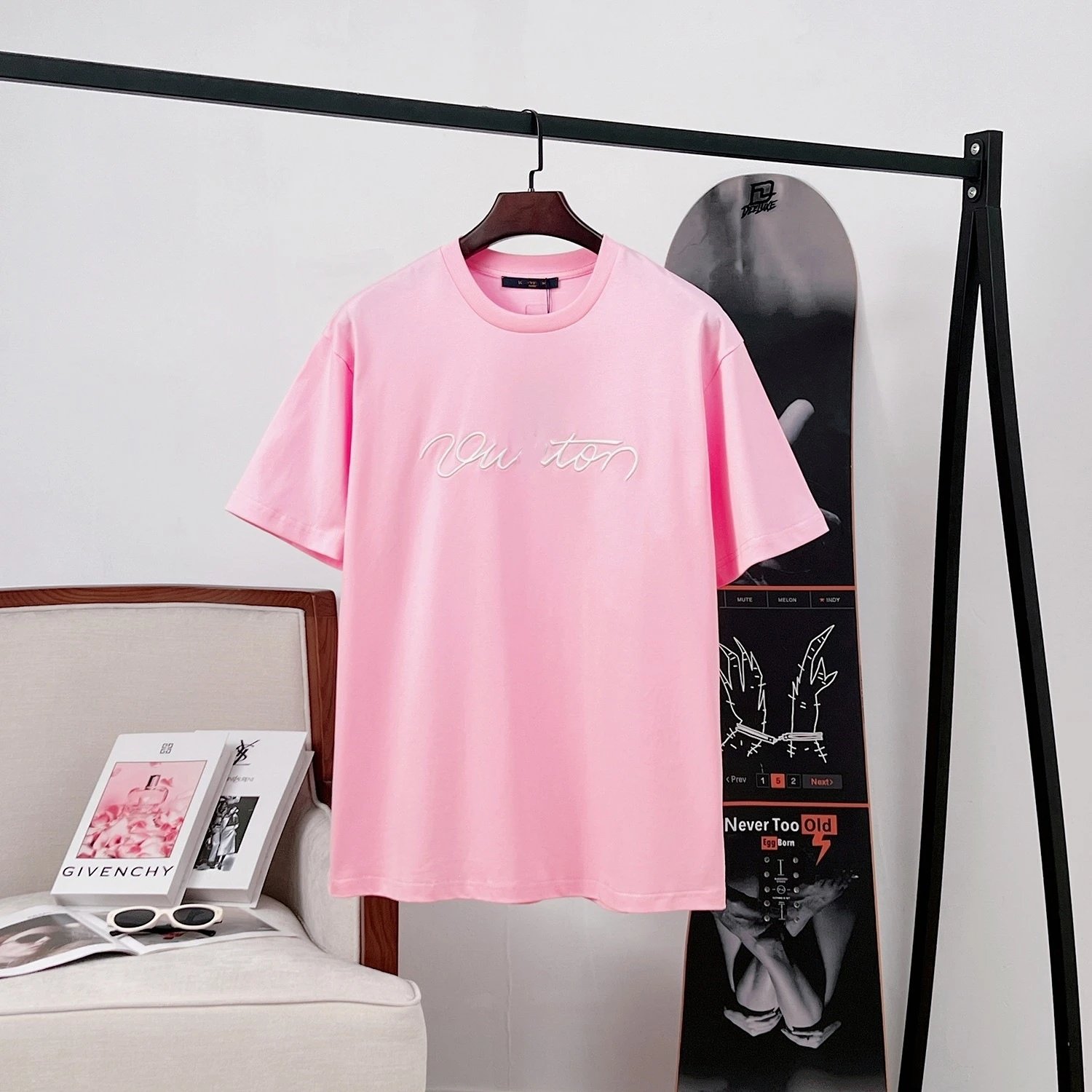 Design 'Vu ton' Script Print Beige T-Shirt - 6