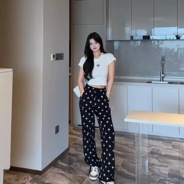 Design Cross Motif Wide-Leg Sweatpants Black - 3