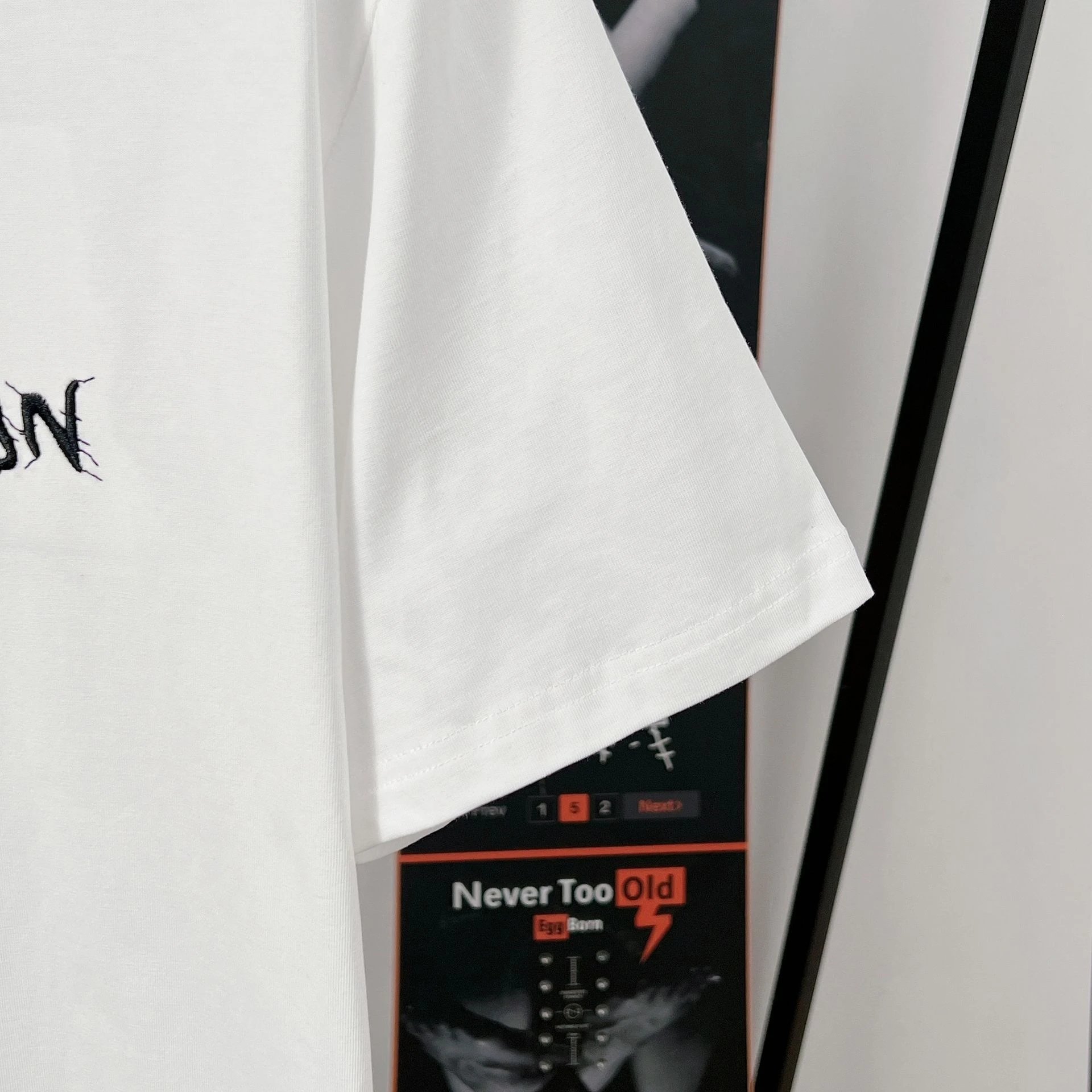 Louis Vuitton Distressed LV Logo Black T-Shirt - 9