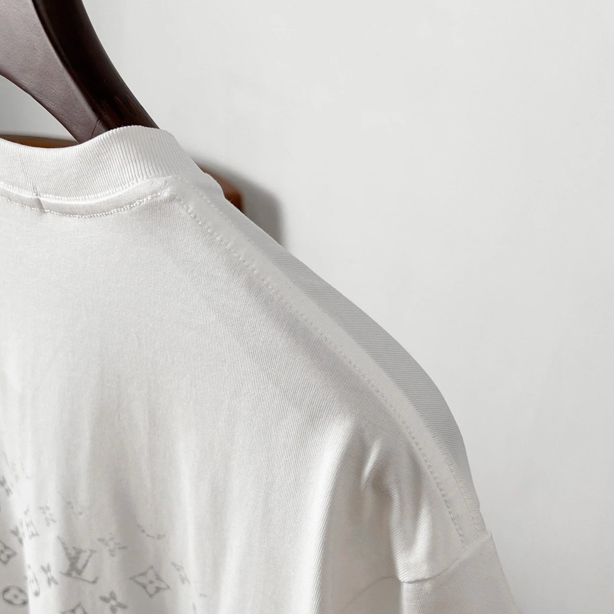 Louis Vuitton Monogram Gradient T-Shirt Light Blue - 9