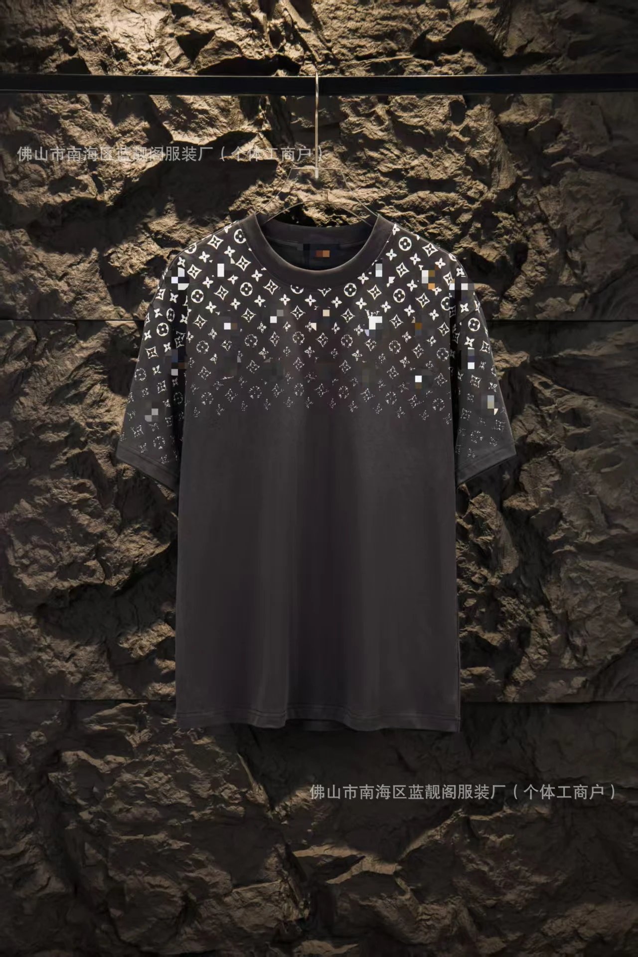 Louis Vuitton Monogram Gradient T-Shirt Black - 1