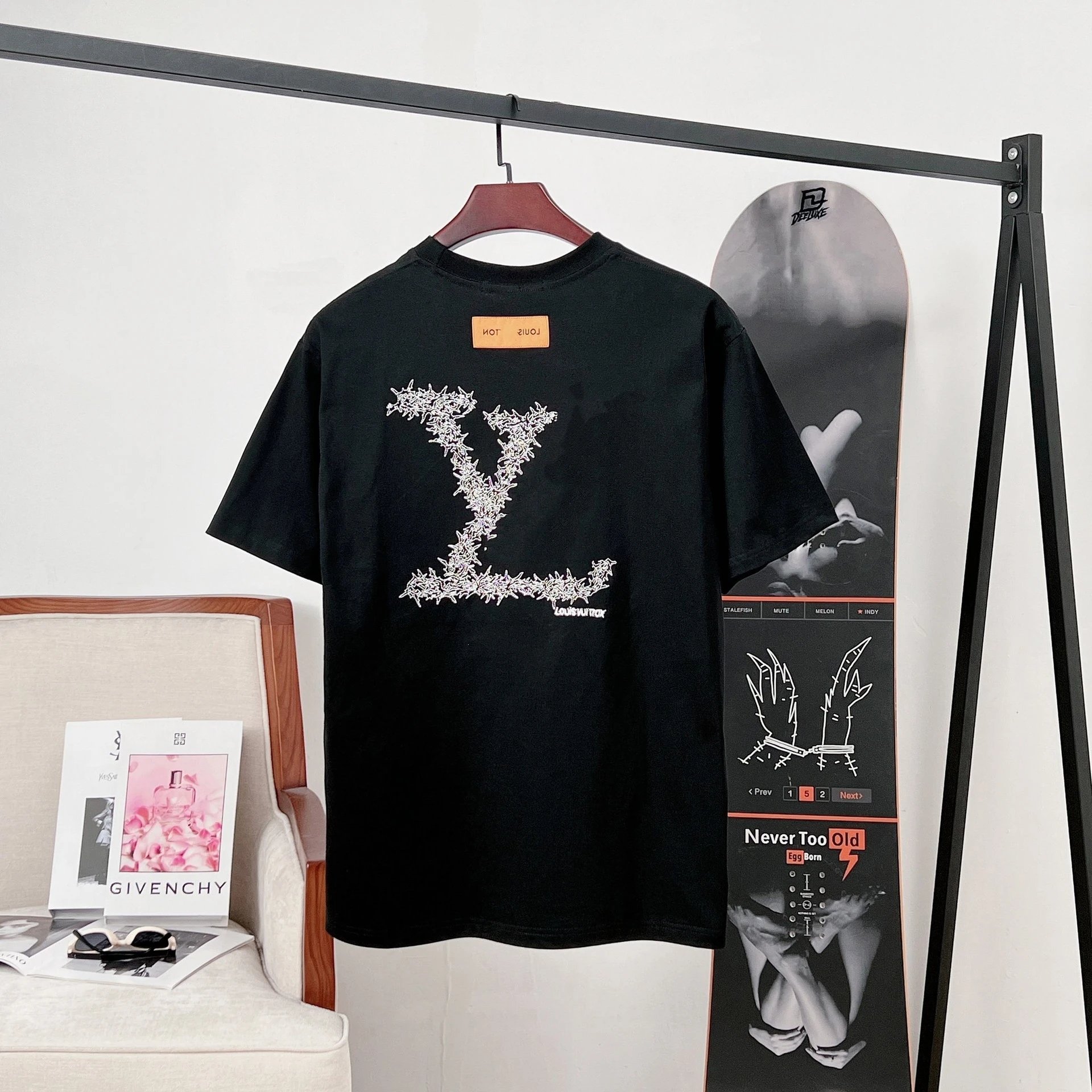 Louis Vuitton Distressed LV Logo Black T-Shirt - 5