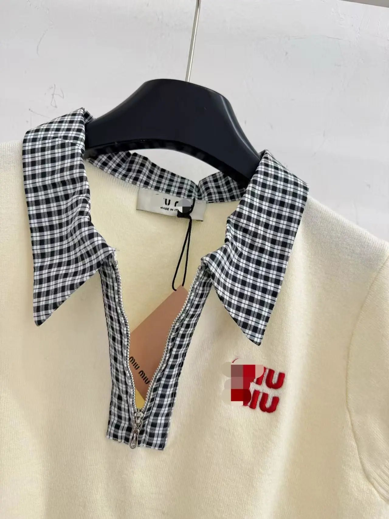 Design Collared Knit Vest Gray with Blue-White Stripe Collar Vest Top - 9