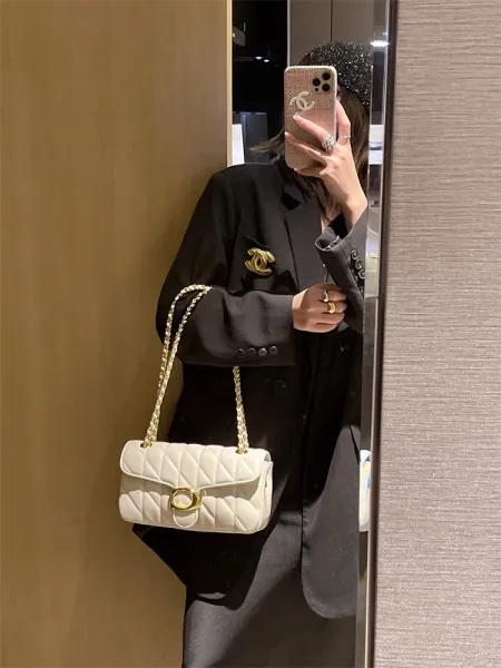 Design Pearl-Embellished Quilted Chain Shoulder Bag White - 14