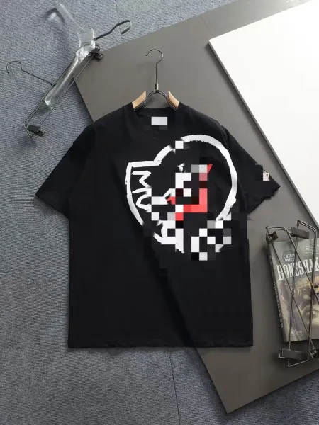Design Pixelated Wolf Graphic Black T-Shirt - 1